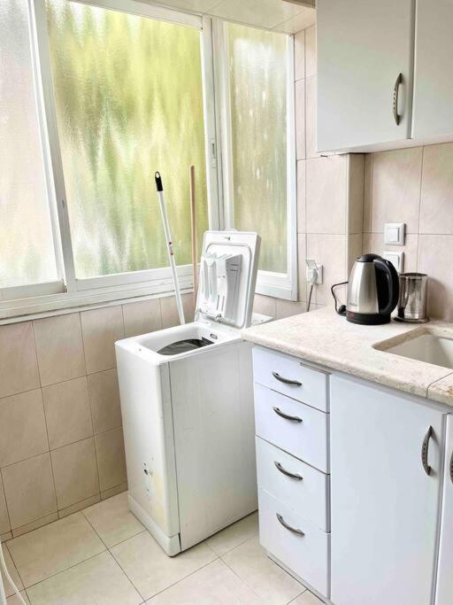 Rambam Beach Apartment Хайфа Экстерьер фото