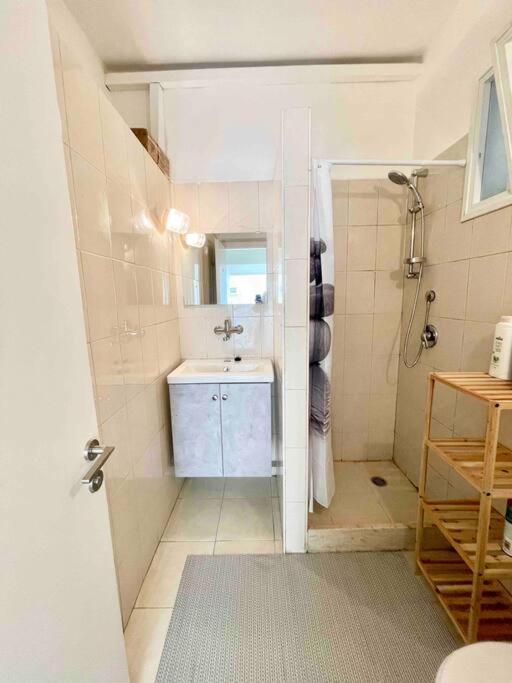 Rambam Beach Apartment Хайфа Экстерьер фото