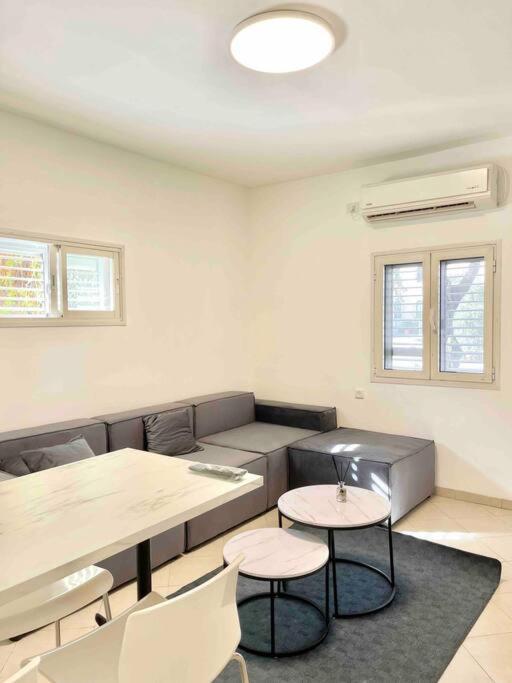 Rambam Beach Apartment Хайфа Экстерьер фото