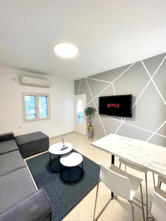 Rambam Beach Apartment Хайфа Экстерьер фото